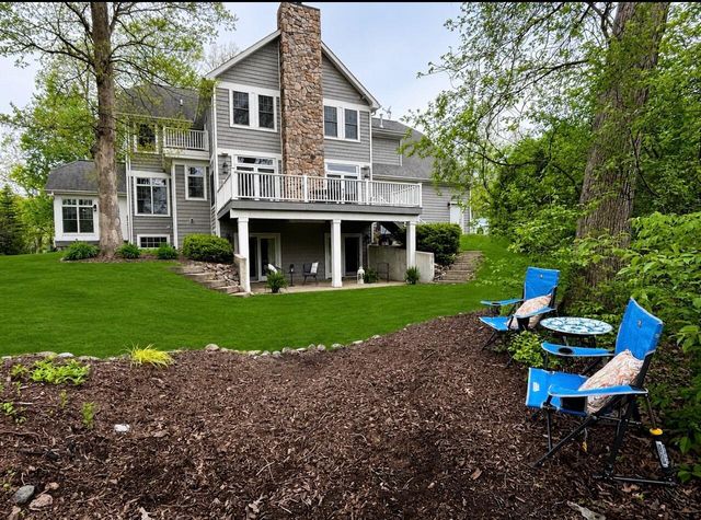 730 Quinlan Court, Crown Point, IN 46307