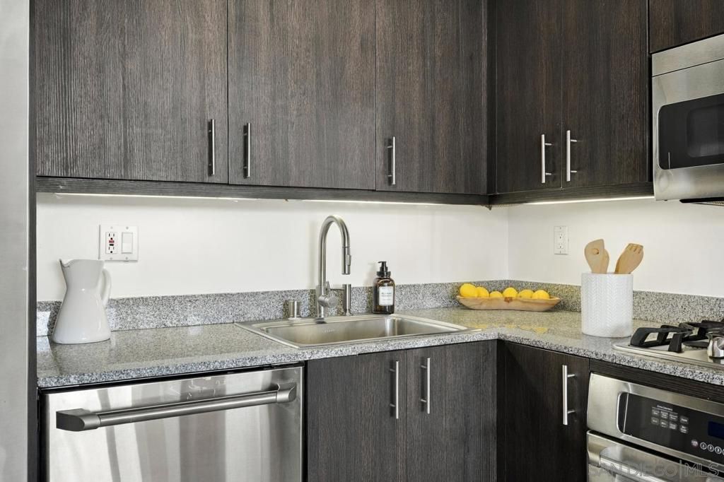 500 W Harbor Dr. 504, San Diego, CA 92101 — photo 5