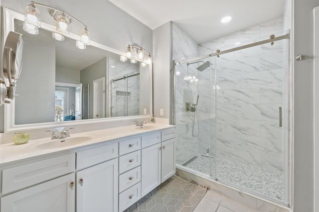 4121 Pointe West Drive 101, Galveston, TX 77554