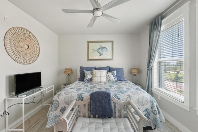 4121 Pointe West Drive 101, Galveston, TX 77554