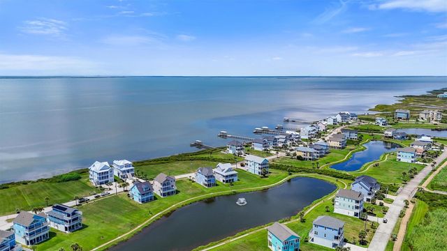 4121 Pointe West Drive 101, Galveston, TX 77554