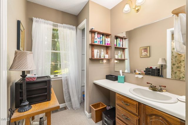 5204 Tabbs Creek Lane, Oxford, NC 27565