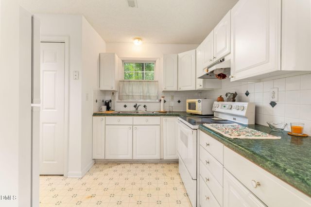 5204 Tabbs Creek Lane, Oxford, NC 27565