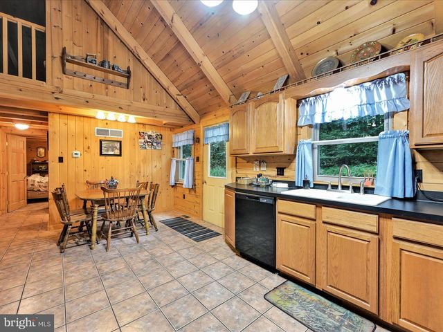 107 BLUE MOUNTAIN RD, Schuylkill Haven, PA 17972