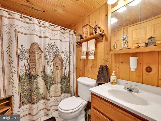107 BLUE MOUNTAIN RD, Schuylkill Haven, PA 17972
