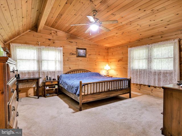 107 BLUE MOUNTAIN RD, Schuylkill Haven, PA 17972