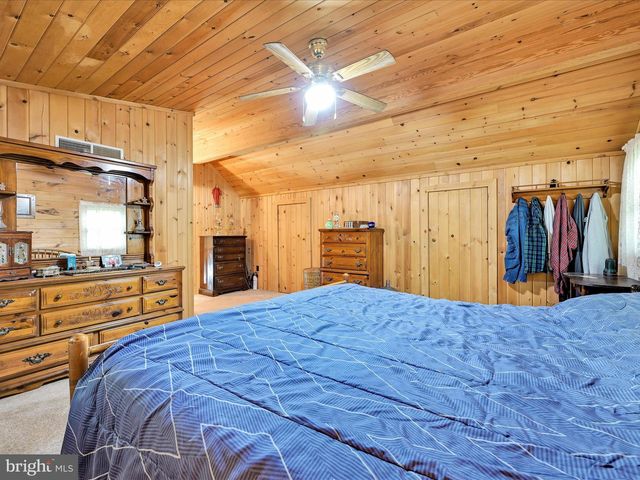 107 BLUE MOUNTAIN RD, Schuylkill Haven, PA 17972