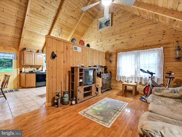 107 BLUE MOUNTAIN RD, Schuylkill Haven, PA 17972