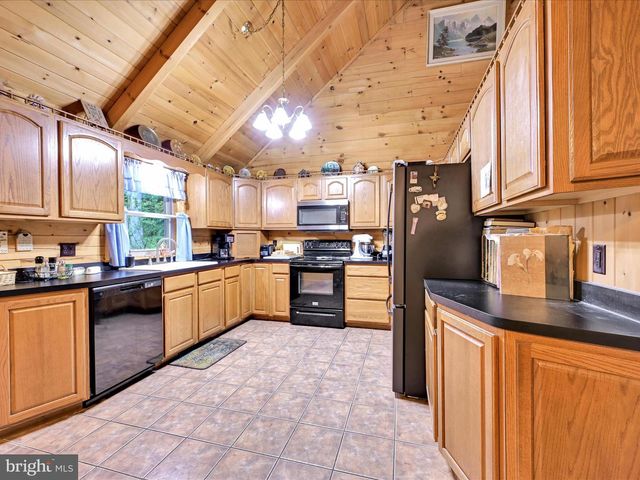 107 BLUE MOUNTAIN RD, Schuylkill Haven, PA 17972