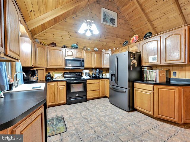 107 BLUE MOUNTAIN RD, Schuylkill Haven, PA 17972