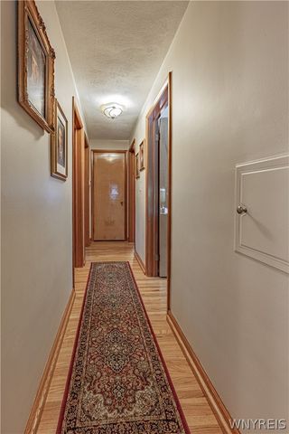 14 Woodbury Drive, Lockport City, NY 14094