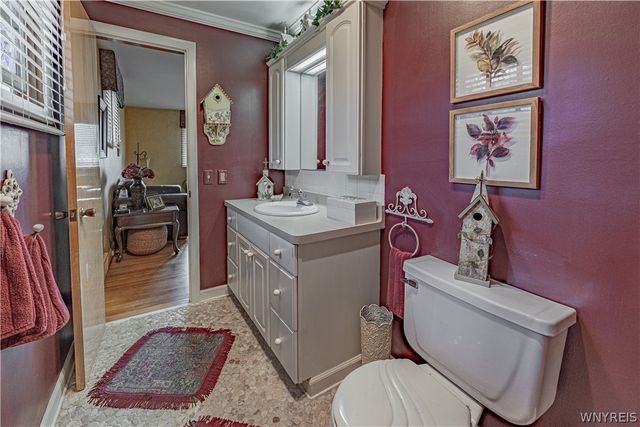 14 Woodbury Drive, Lockport City, NY 14094