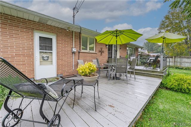14 Woodbury Drive, Lockport City, NY 14094