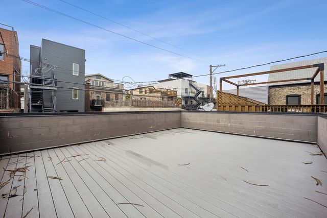 940 N Wolcott Avenue 1, Chicago, IL 60622