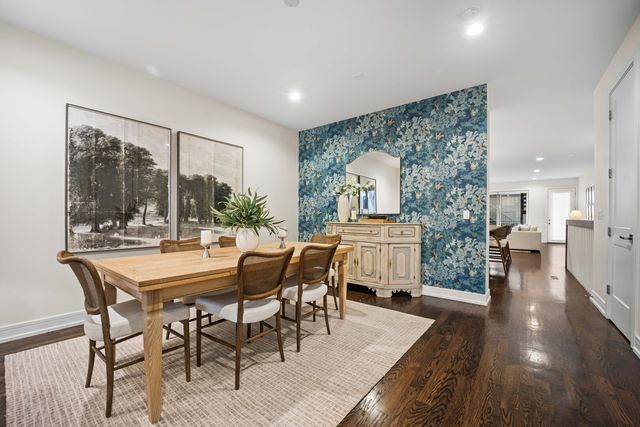 940 N Wolcott Avenue 1, Chicago, IL 60622