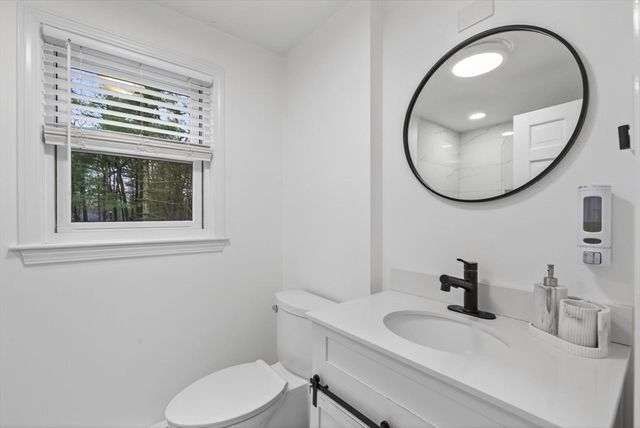 25 King St, Norfolk, MA 02056