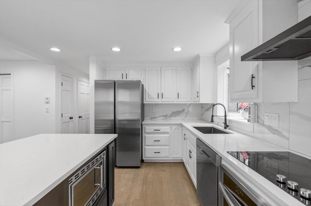 25 King St, Norfolk, MA 02056