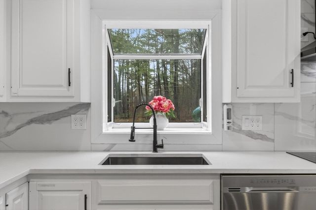 25 King St, Norfolk, MA 02056