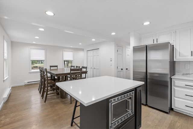 25 King St, Norfolk, MA 02056