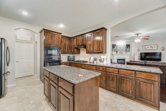 1104 Hondo Lane, Forney, TX 75126