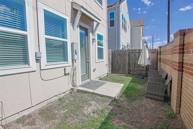 10005 Brickhouse Drive, Houston, TX 77080