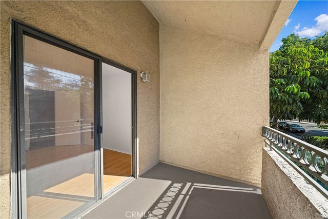 64 N Mar Vista Avenue 103, Pasadena, CA 91106