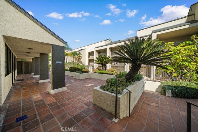 64 N Mar Vista Avenue 103, Pasadena, CA 91106