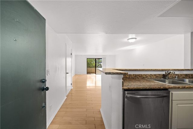 64 N Mar Vista Avenue 103, Pasadena, CA 91106