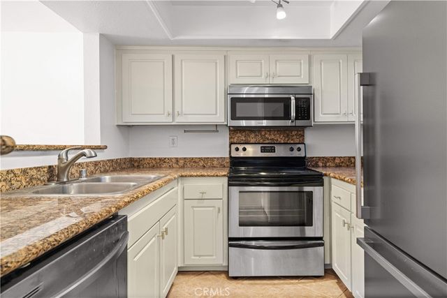 64 N Mar Vista Avenue 103, Pasadena, CA 91106