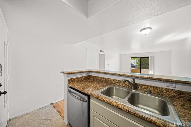64 N Mar Vista Avenue 103, Pasadena, CA 91106