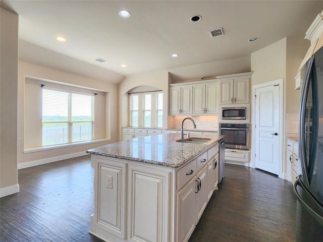 9413 Lake Fork Trail, Denton, TX 76226