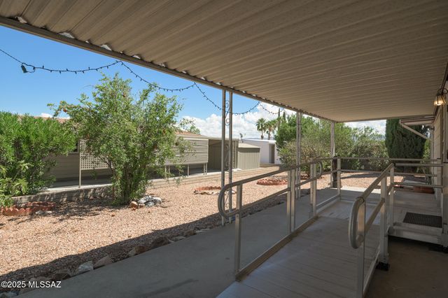 191 W Cedro Drive, Green Valley, AZ 85614