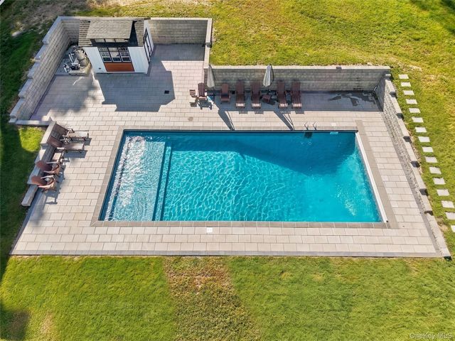 131 spook rock Road, Suffern, NY 10901