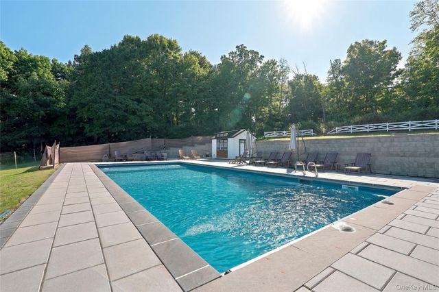 131 spook rock Road, Suffern, NY 10901