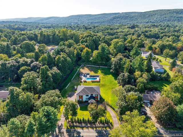 131 spook rock Road, Suffern, NY 10901