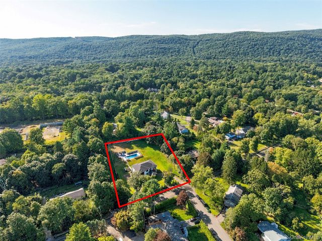 131 spook rock Road, Suffern, NY 10901