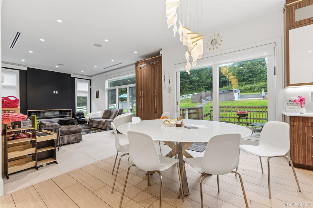 131 spook rock Road, Suffern, NY 10901 — photo 3