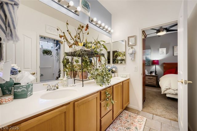 3525 Auburn Shadow Street, Las Vegas, NV 89129