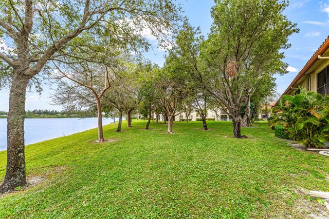 906 Congressional Way 906, Deerfield Beach, FL 33442