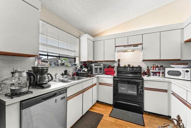 906 Congressional Way 906, Deerfield Beach, FL 33442