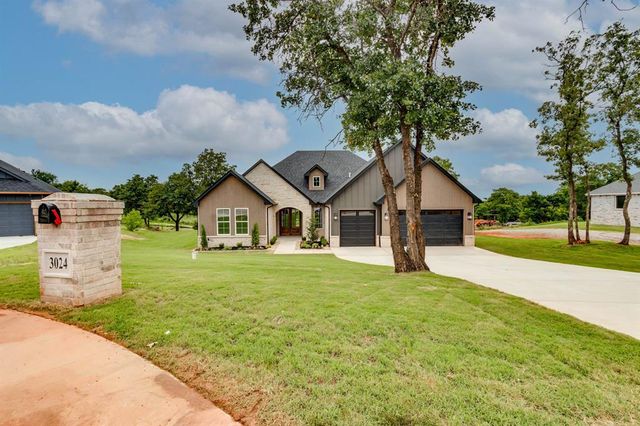 3024 Road Runner Court, Guthrie, OK 73044