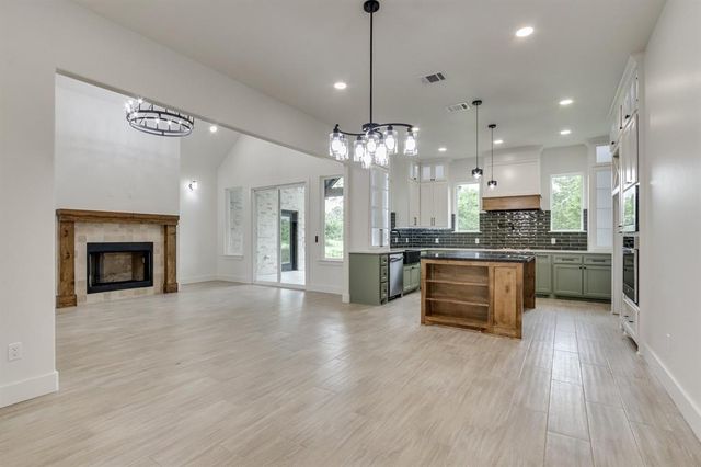 3024 Road Runner Court, Guthrie, OK 73044