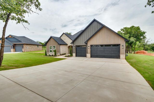 3024 Road Runner Court, Guthrie, OK 73044