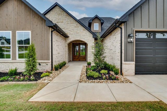 3024 Road Runner Court, Guthrie, OK 73044
