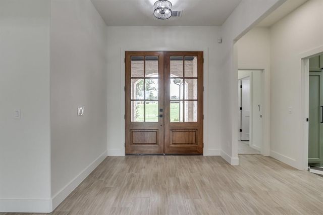 3024 Road Runner Court, Guthrie, OK 73044