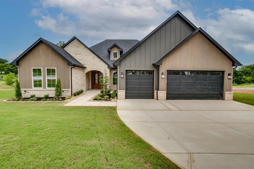 3024 Road Runner Court, Guthrie, OK 73044