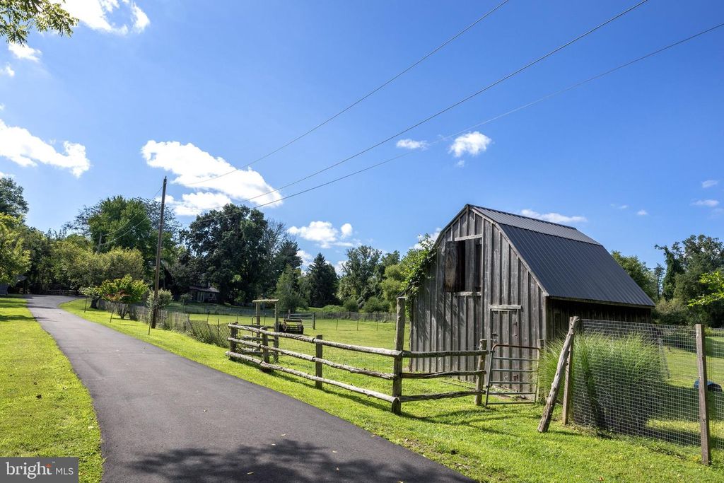6080 SCHLENTZ HILL RD, PIPERSVILLE, PA 18947 — photo 4