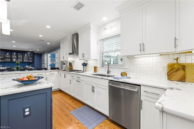 1517 Alanton DR, Virginia Beach, VA 23454