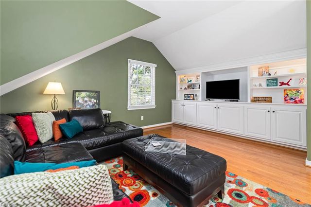 1517 Alanton DR, Virginia Beach, VA 23454