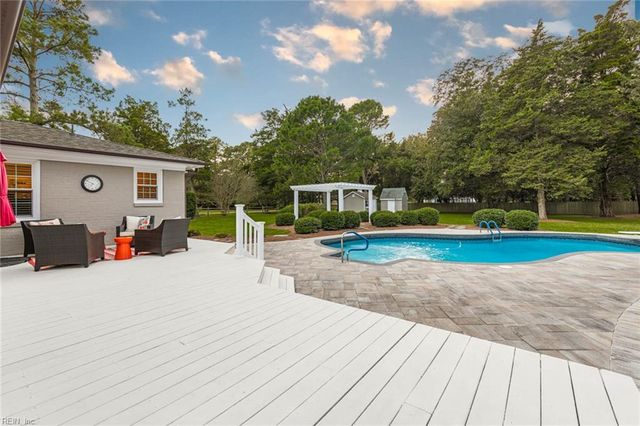 1517 Alanton DR, Virginia Beach, VA 23454